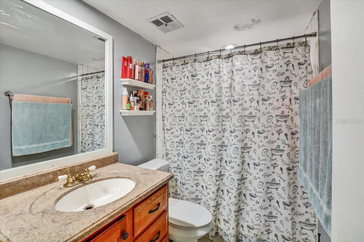 Large Bedroom w Ceramic Tile Floor