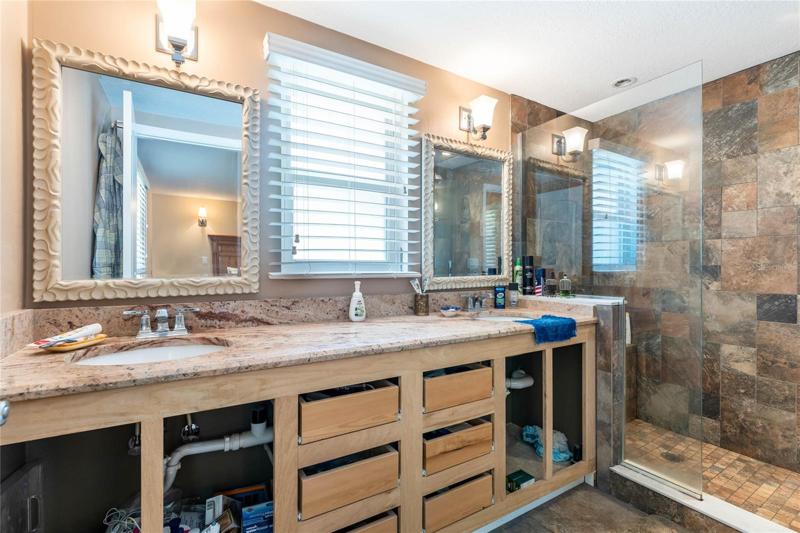 Master Bathroom Mainhouse