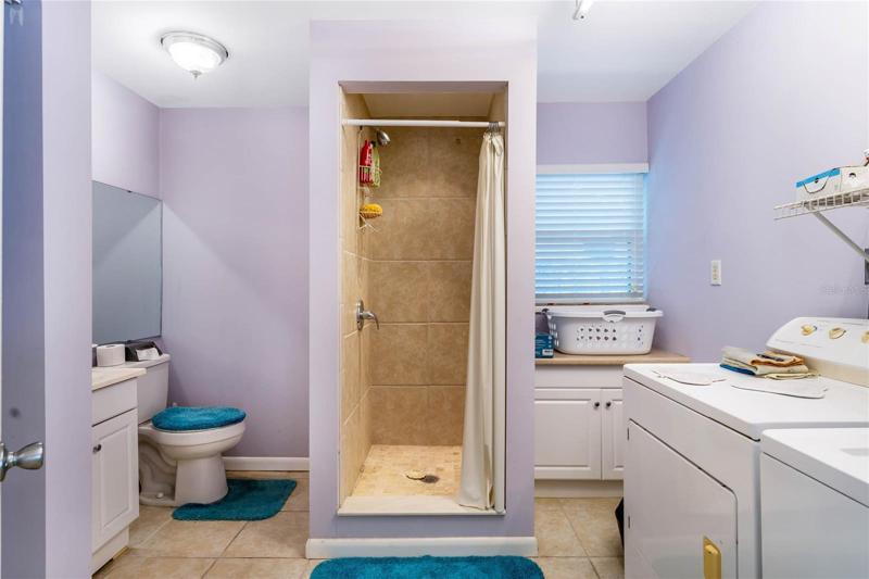Laundry Room/Bathroom