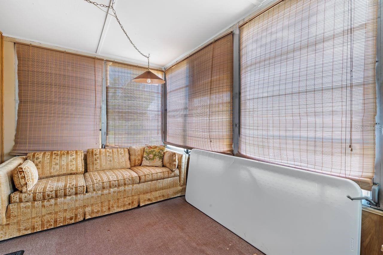 bonus room with laundry closet, back stairs
