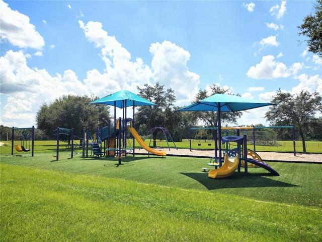PARK PLAYGROUND