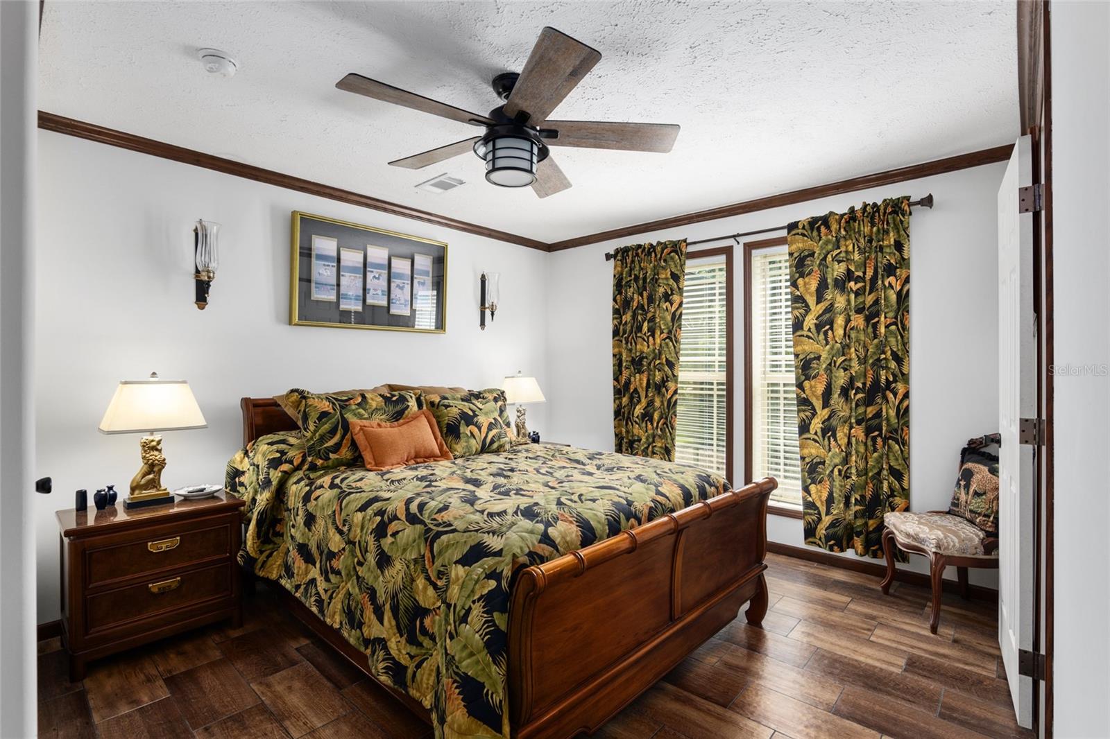 Guest bedroom #1