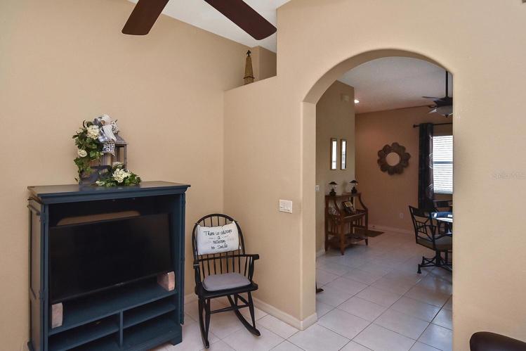 Office/den to dining room