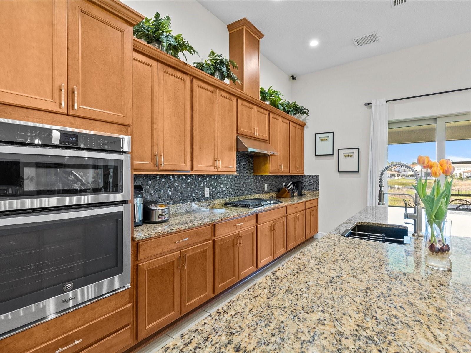 Kitchen (Brand new appliances)