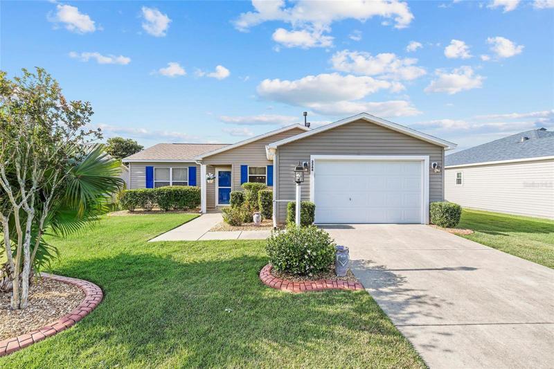 BEAUTIFUL 2 BDRM / 2 BTH LAREDO IN THE VILLAGE OF TALL TREES