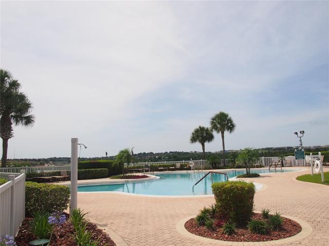 NORTH SPA HEATED RELAXING POOL