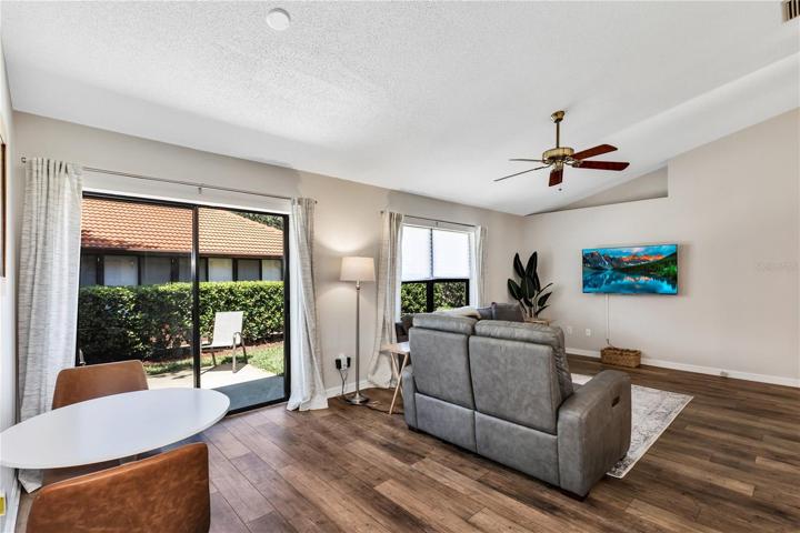 Dining / Living Room