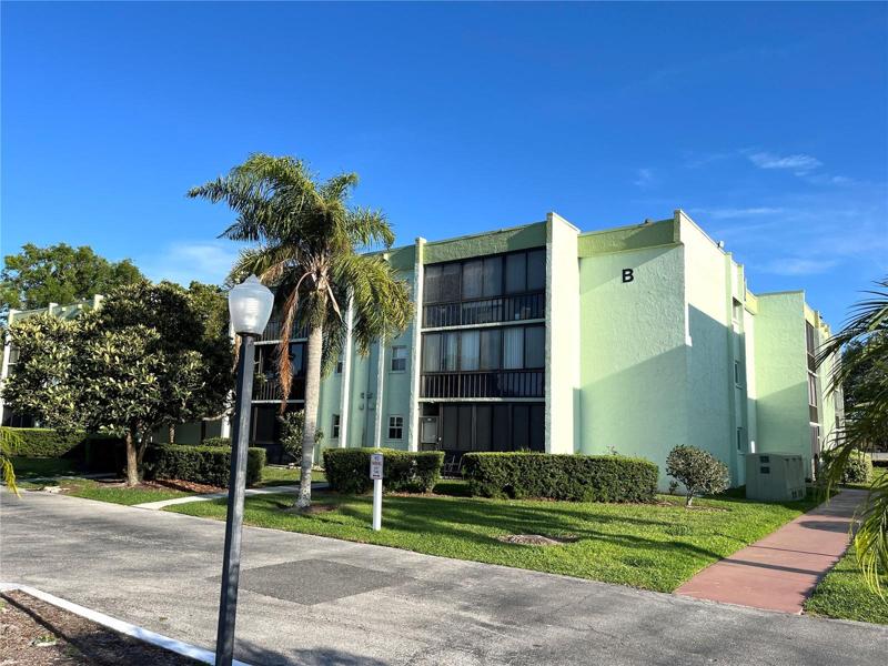 1130 N Lake Parker building B