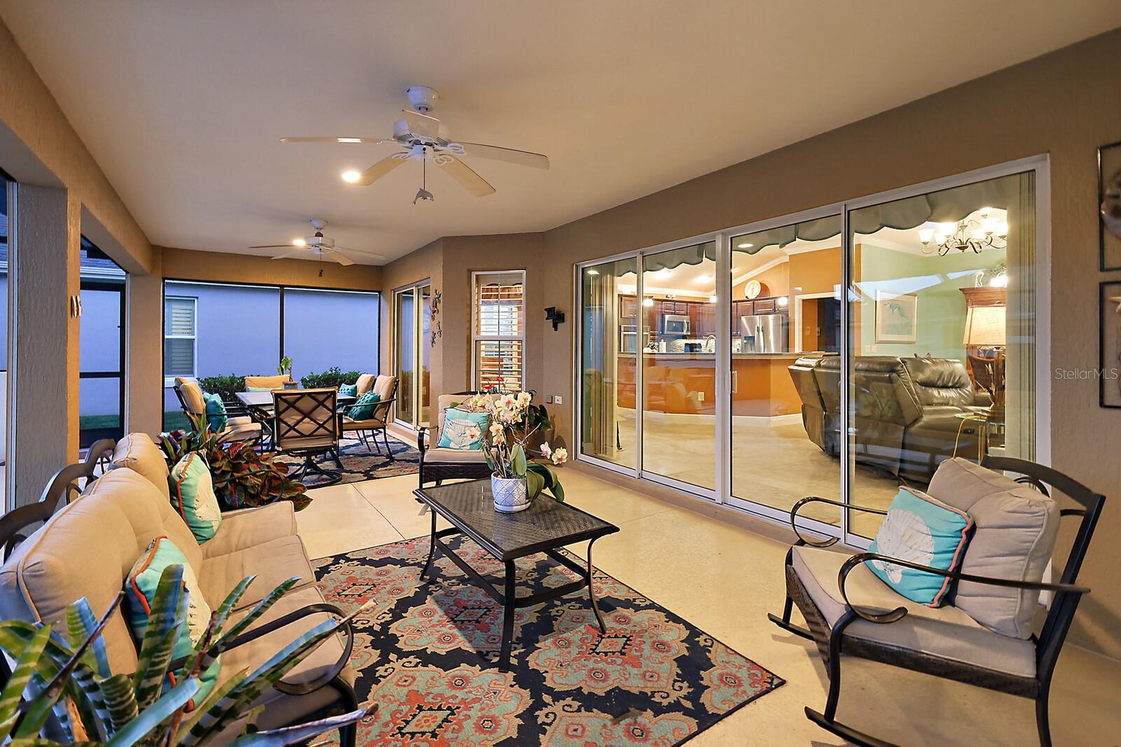 Lanai w/stackable slider to living area