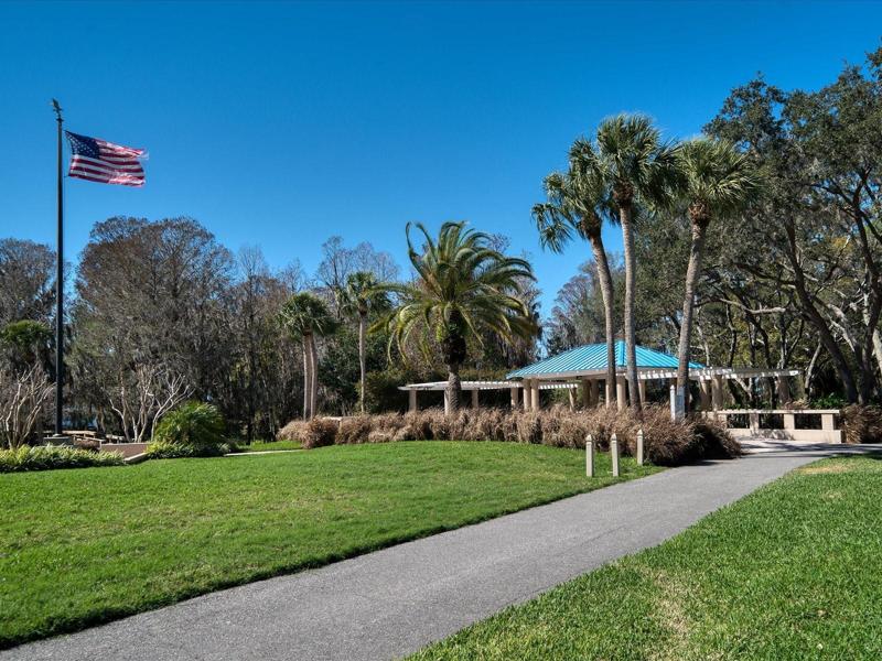 Lansbrook Commons Community Amenities