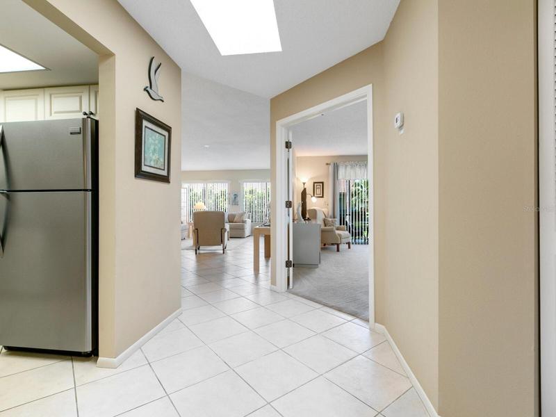 Roomy foyer