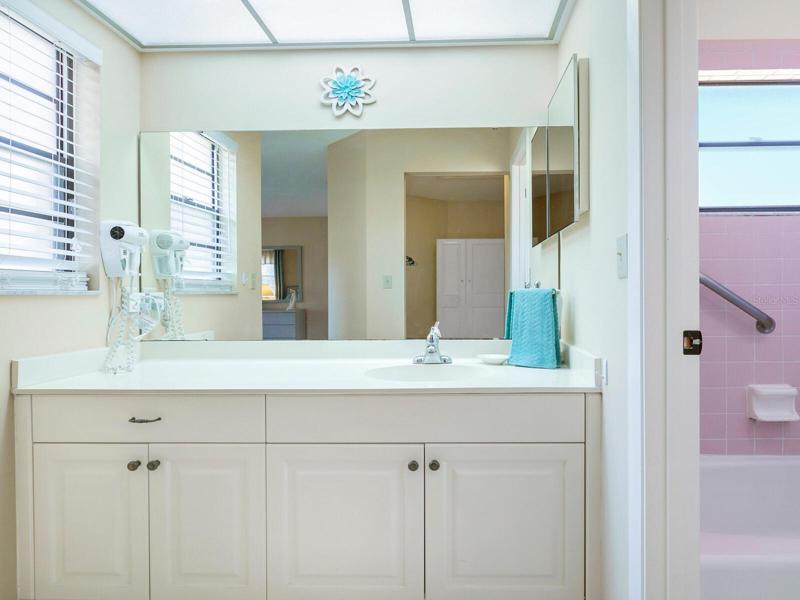 Dressing area and sink