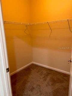 Walking closet master bedroom
