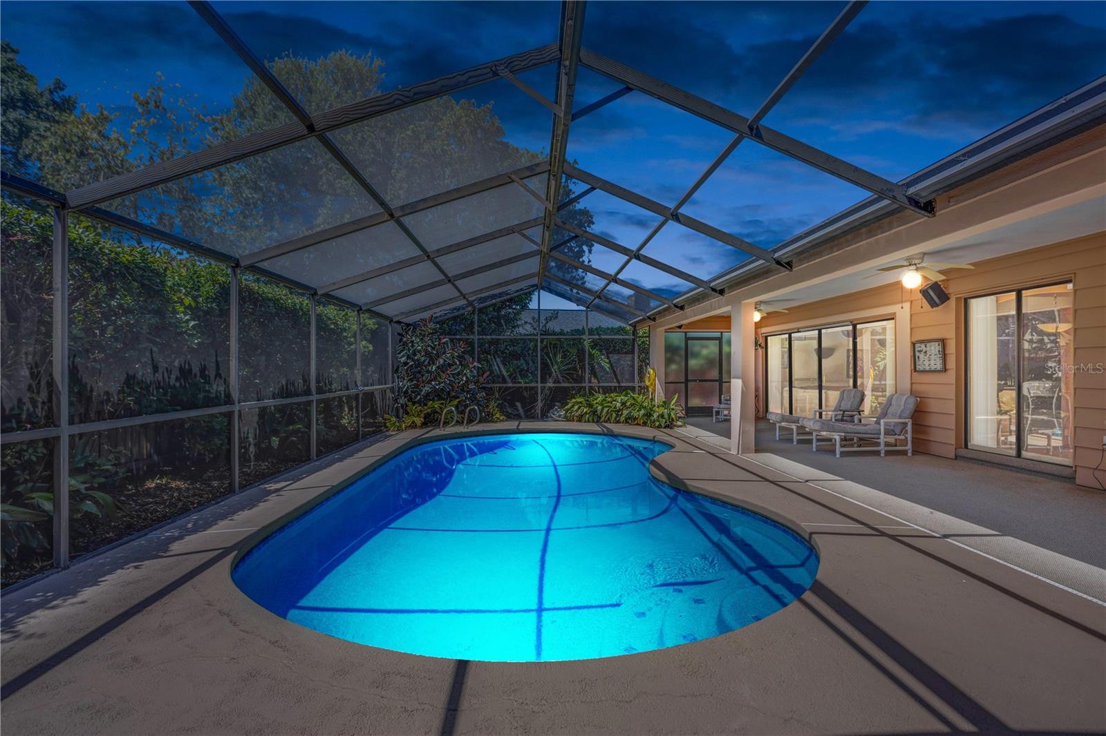 Twilight Screened Pool
