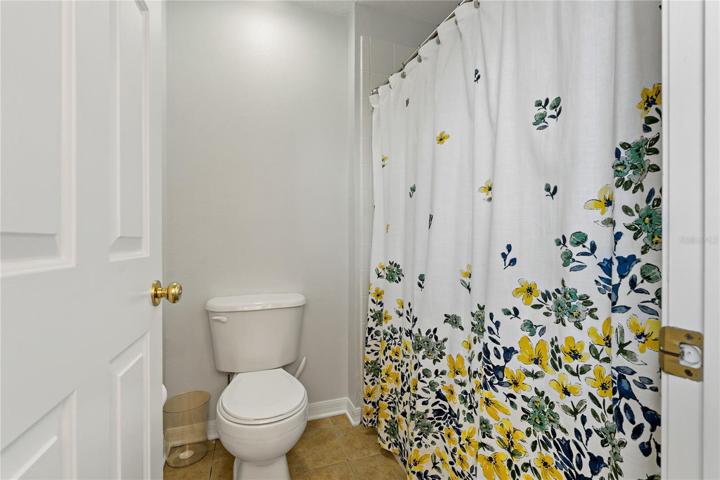 Upstairs Full Bath #2