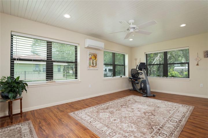 FLORIDA ROOM