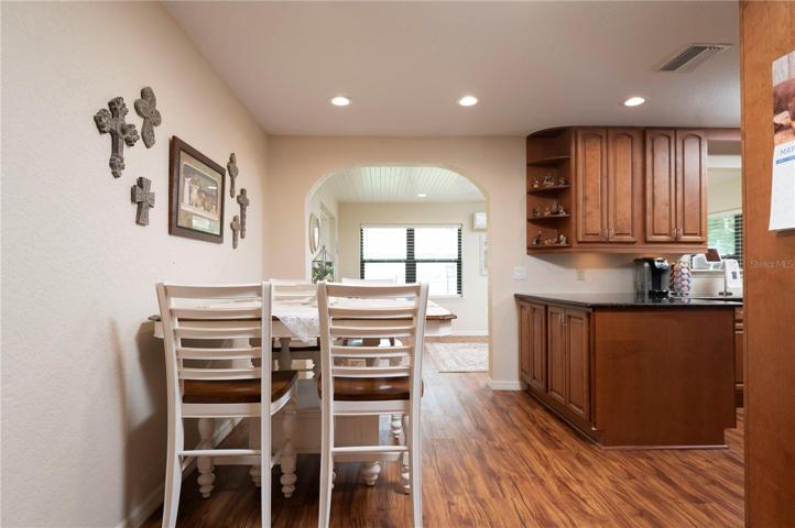 EAT IN KITCHEN