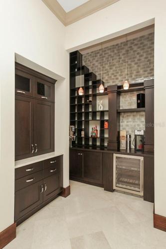 Butler Bar and Wine Rack