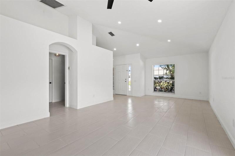 DINNING ROOM
