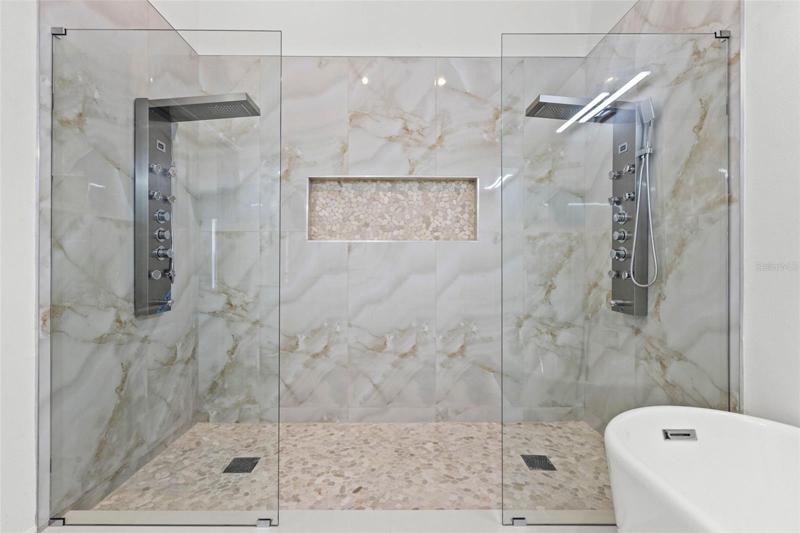 MASTER BATHROOM SUITE