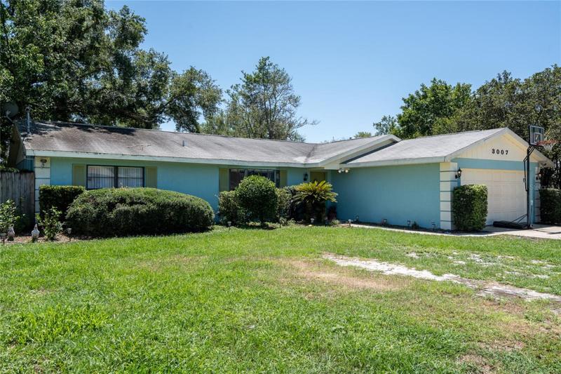 4/2/2 pool home with new roof to be installed prior to closing.