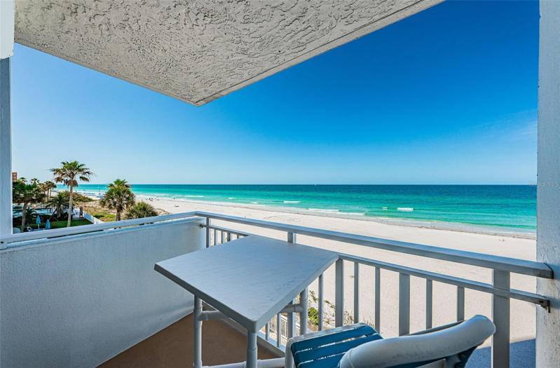 Balcony directly overlooking the Beach