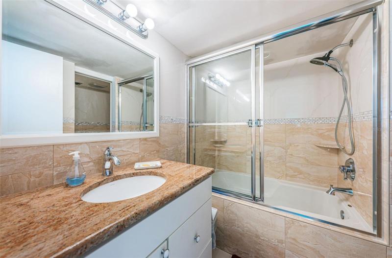Updated Hall Bathroom
