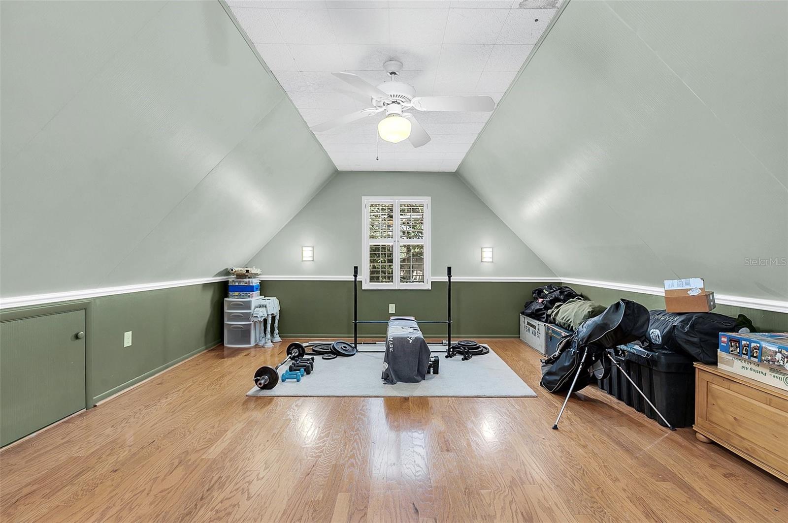 Private Upstairs Bonus/Game/Play/ Exercise Room