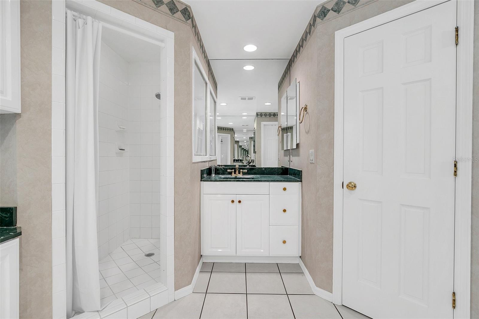 Owners' Bath
