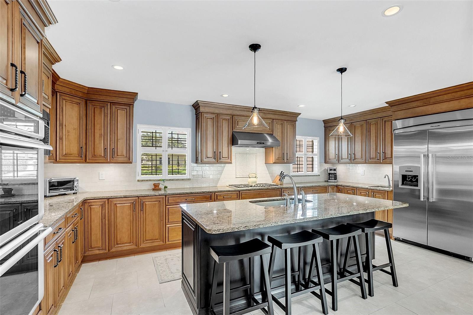 Updated Kitchen w/ SS Prof Appliances