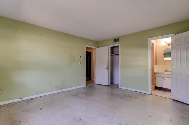 Master Bedroom - Reverse View
