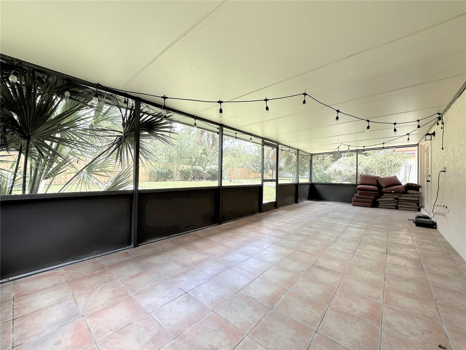 Screened-in Lanai