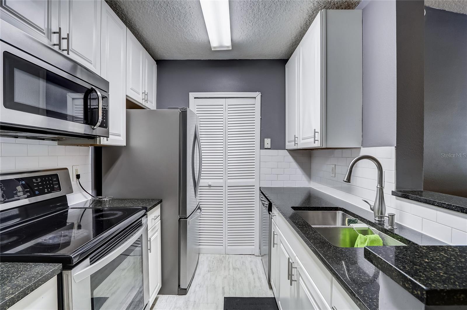 4332 S Kirkman Road #1012, Orlando, Florida 32811, 2 Bedrooms Bedrooms, ,2 BathroomsBathrooms,Residential,For Sale,KIRKMAN,O6108938
