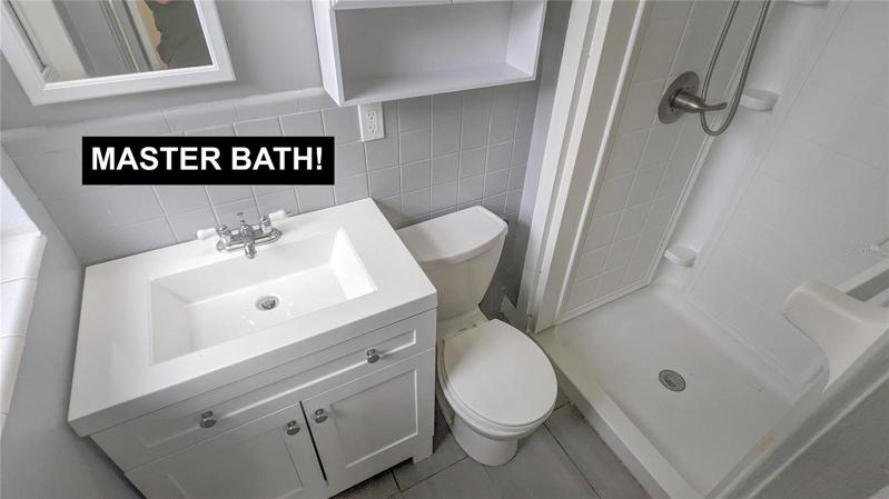 Master Bath! Nice!