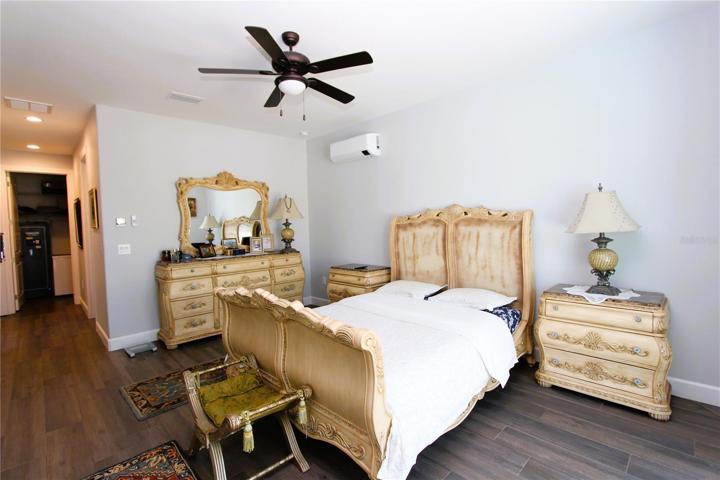 Master Bedroom - view 1