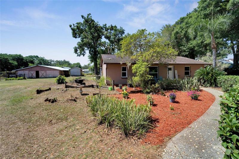 Main home 2.75 Acres