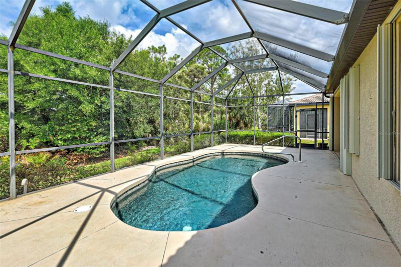 PRIVATE POOL