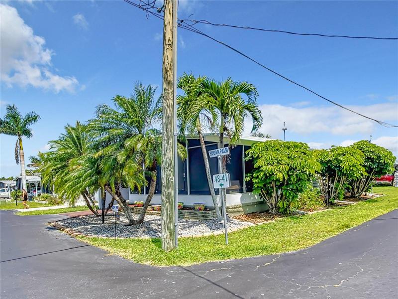 Nice corner lot