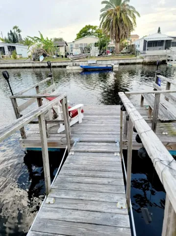 Floating dock. 10x8 dock awaiting Your boat!