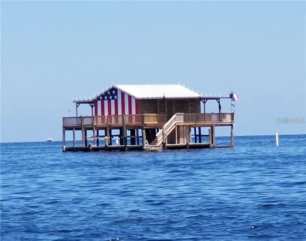One of the many stilt homes on the way to New Port Richey.