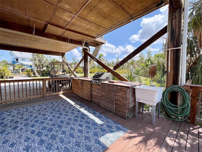 Outdoor kitchen