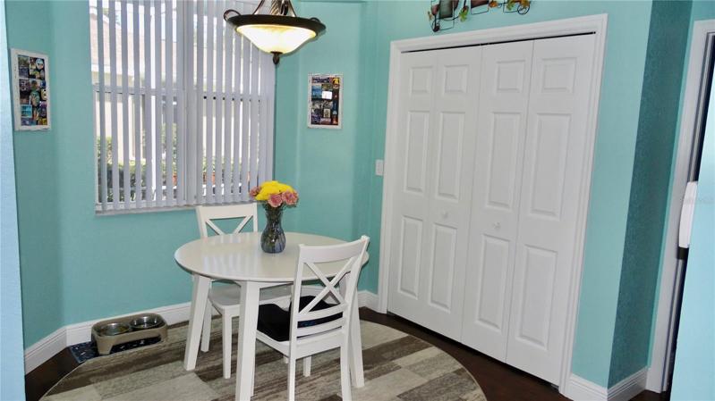 Eating space in kitchen area