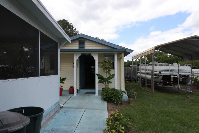 right side behind the house