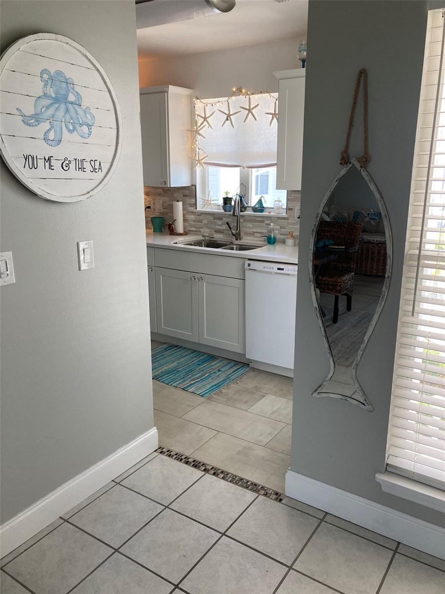 Entry = Kitchen