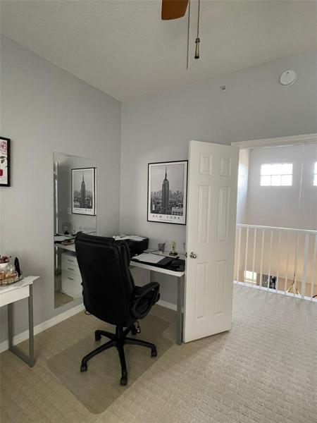 Guest bedroom/Office