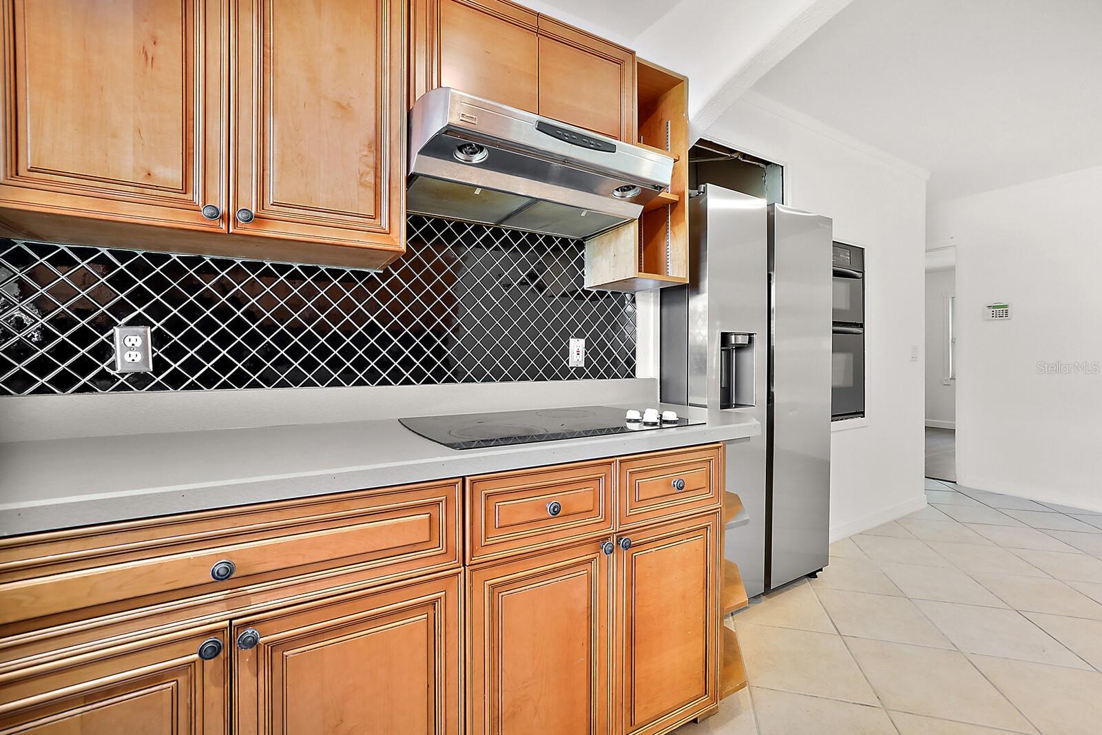 Kitchen w/cooktop