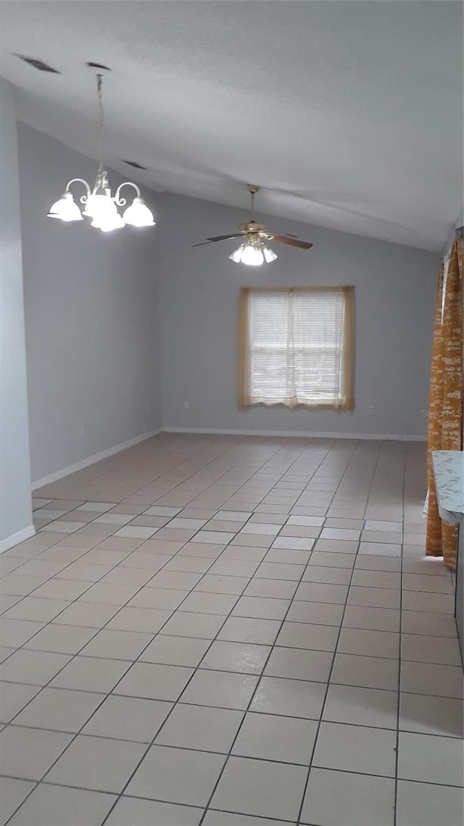 Family Room &amp; Dinette