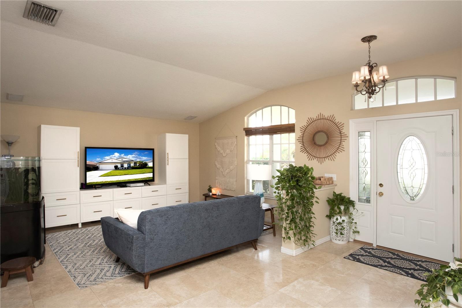 Living room/flex room14x12