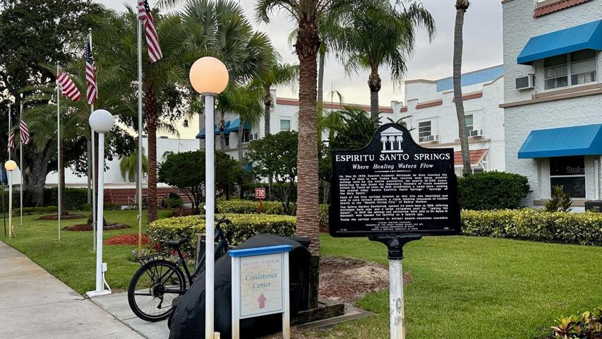 Main St, Safety Harbor