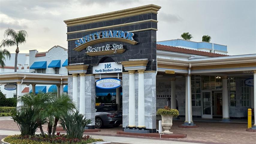 Main St, Safety Harbor
